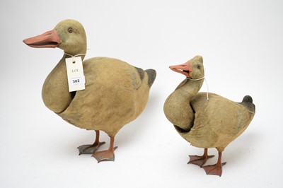 Lot 302 - A graduated pair of early 20th Century German clockwork duck figures