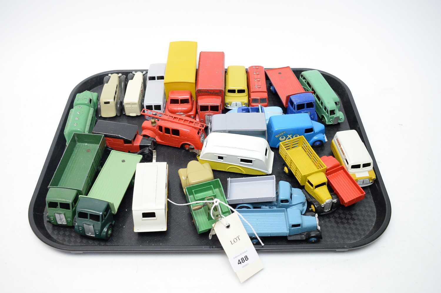 Lot 488 - A collection of Dinky Toys diecast model vehicles