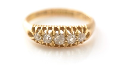 Lot 737 - A Victorian diamond five-stone ring