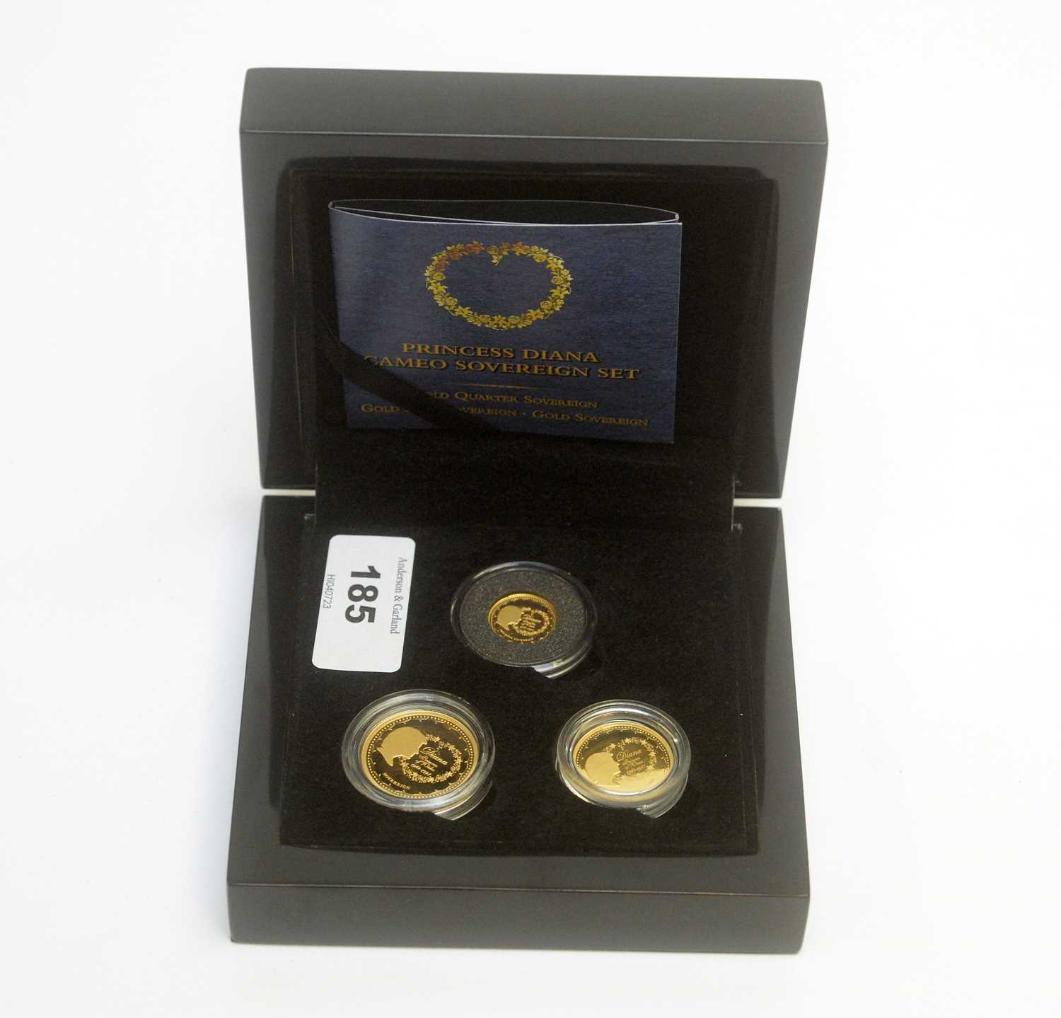 Lot 185 - Princess Diana Cameo Sovereign Set