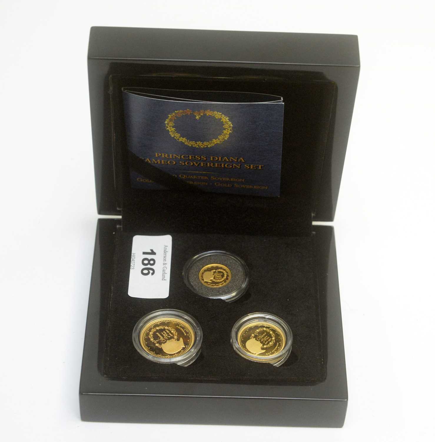 Lot 186 - Princess Diana Cameo Sovereign Set