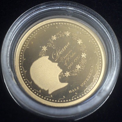 Lot 186 - Princess Diana Cameo Sovereign Set
