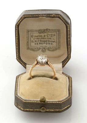 Lot 457 - A Victorian diamond ring