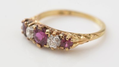 Lot 462 - A Victorian ruby and diamond ring