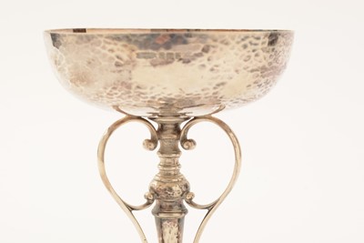 Lot 103 - An Edwardian art nouveau silver pedestal cup