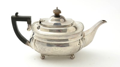 Lot 901 - A silver teapot, by Wilson & Sharp