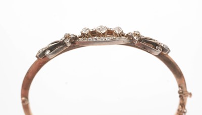 Lot 479 - A Victorian diamond bangle