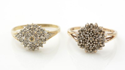 Lot 926 - Two diamond cluster rings