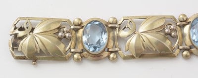 Lot 482 - An early 20th Century 835 standard silver gilt and spinel bracelet