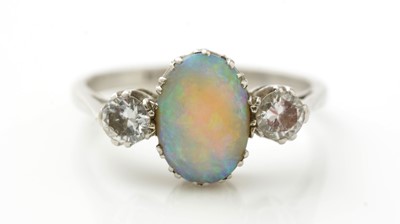 Lot 915 - An opal and diamond ring