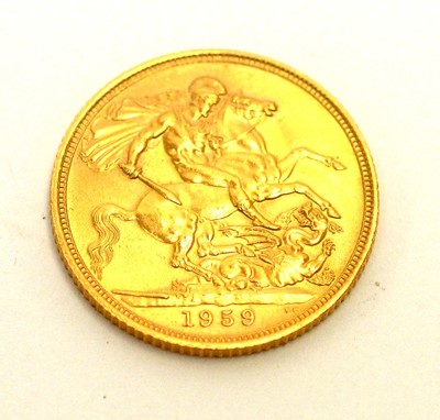 Lot 1132 - An Elizabeth II gold sovereign