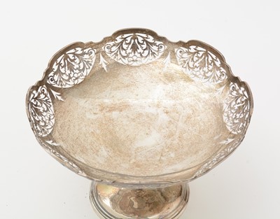 Lot 169 - A George V silver tazza or fruit dish