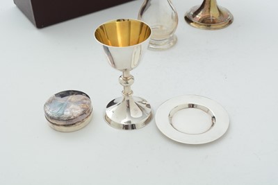 Lot 4 - George IV small silver chalice with a knopped pedestal, and other items
