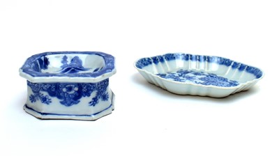 Lot 765 - Chinese export salt and spoon tray