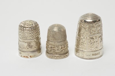 Lot 252 - A collection of thimbles