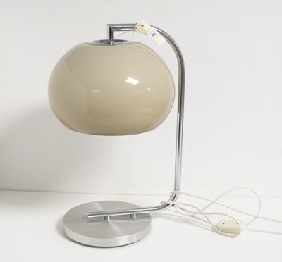 Lot 296 - A mid-Century style retro vintage table lamp