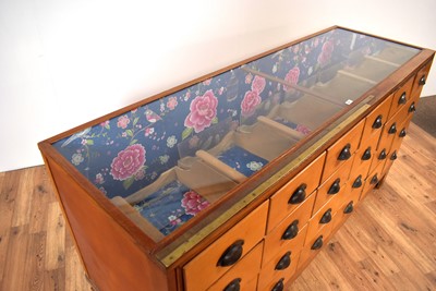 Lot 60 - A retro vintage mid-Century haberdashery point of sale shop display cabinet counter