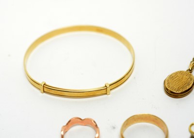Lot 1184 - A collection of gold and other jewellery