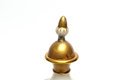 Lot 866 - Royal Worcester vase by Harry Stinton A/F