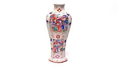 Lot 771 - 18th Century Chinese vase