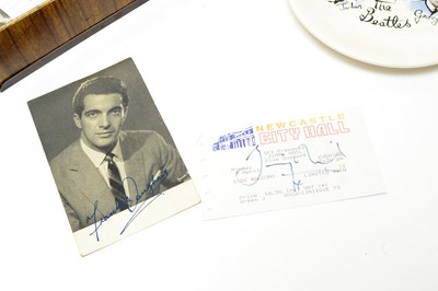 Lot 1013 - A collection of Beatles and other memorabilia