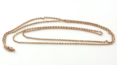 Lot 720 - A 9ct yellow gold muff chain