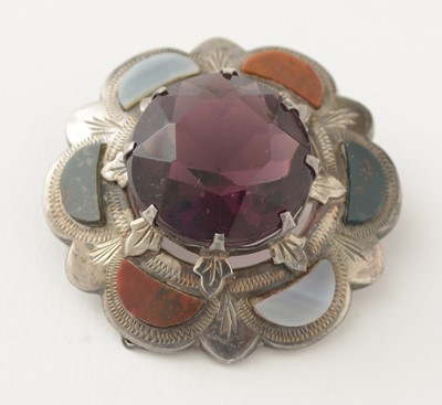 Lot 748 - A selection of Scottish brooches