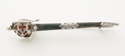 Lot 748 - A selection of Scottish brooches