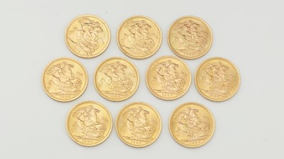 Lot 822 - Ten Elizabeth II gold sovereigns, all 1966
