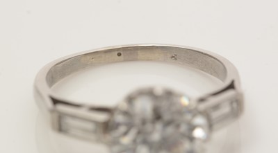 Lot 709 - A solitaire diamond ring