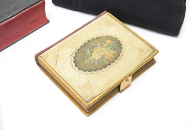 Lot 953 - A Victorian jewellery box containing yellow-metal and costume jewellery