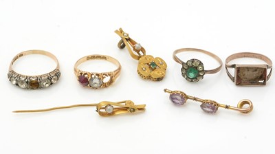 Lot 1121 - A selection of mostly antique jewellery