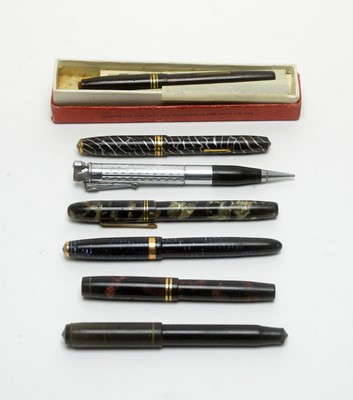 Lot 1169 - Fountain pens by Parker, Barkers and others