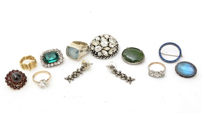 Lot 1214 - A collection of gold and other jewellery