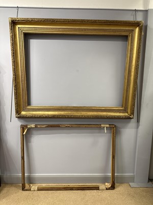 Lot 425 - A 19th Century pair of gilt picture frames