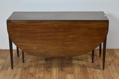 Lot 18 - A 19th Century mahogany dropleaf dining table