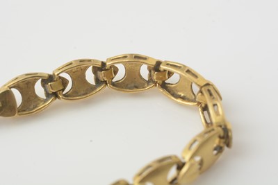 Lot 200 - An 18ct yellow gold fancy-link bracelet