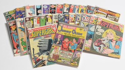Lot 353 - The Flash, The Atom, World's Finest and other Comics by DC