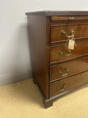 Lot 4 - A late 19th Century mahogany bachelor's chest of drawers.