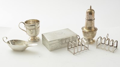 Lot 129 - Selection of silver items