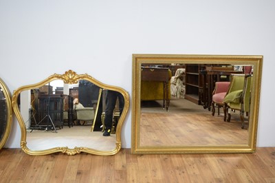 Lot 42 - A collection of contemporary gilt furniture