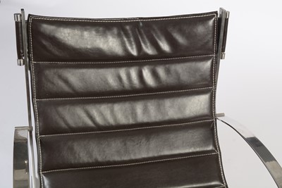 Lot 37 - Contemporary Italian chrome and leather sling lounge chair