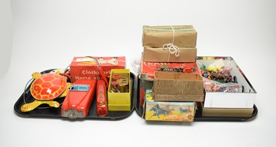 Lot 324 - A collection of vintage toys and models