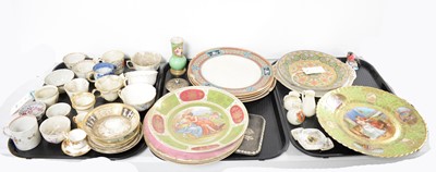 Lot 484 - A selection of teacups and saucers and other ceramics