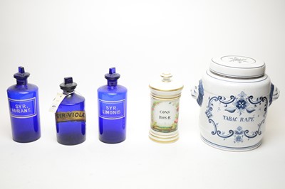 Lot 489 - A collection of apothecary jars