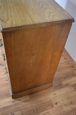 Lot 6 - A late Victorian ash chest of drawers