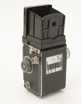 Lot 801 - A Rolleicord Vv TLR camera