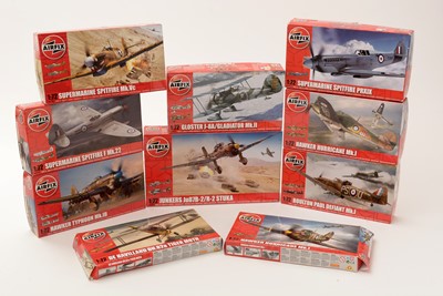 Lot 177 - Ten Airfix model constructor kits