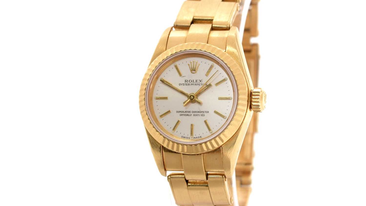 Lot 1028 - Rolex Oyster Perpetual: a lady's 18ct yellow gold automatic wristwatch