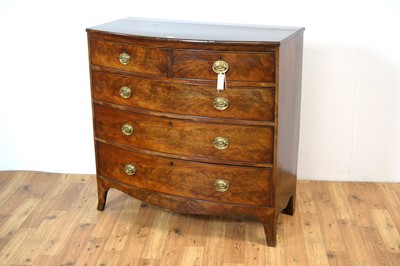 Lot 31 - A late Georgian mahogany bowfront chest of drawers